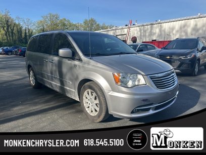 Used 2016 Chrysler Town & Country Touring w/ Driver Convenience Group
