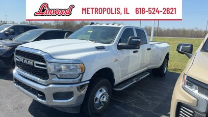 New 2024 RAM 3500 Tradesman w/ Chrome Appearance Group