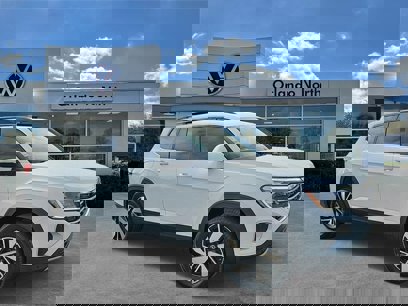 New 2025 Volkswagen Atlas SE