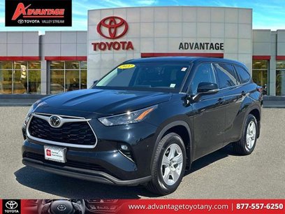 Certified 2022 Toyota Highlander LE