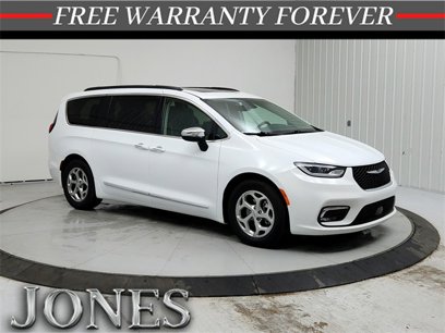 Used 2023 Chrysler Pacifica Limited