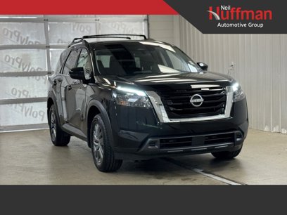 New 2025 Nissan Pathfinder SV w/ SV Premium Package