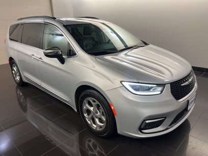 Used 2023 Chrysler Pacifica Limited