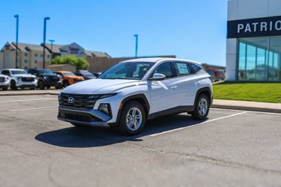 New 2025 Hyundai Tucson SE