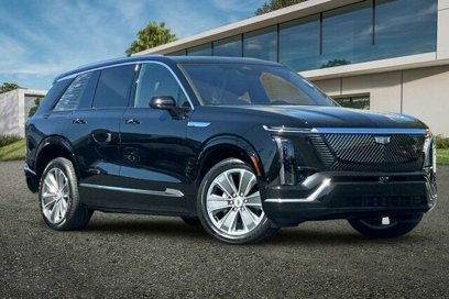 New 2026 Cadillac Vistiq Luxury w/ LPO, Floor Liner Package
