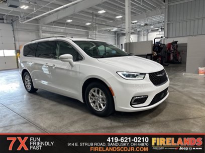 Used 2022 Chrysler Pacifica Touring-L