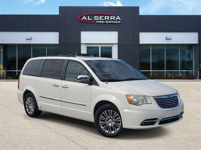 Used 2013 Chrysler Town & Country Touring-L w/ Driver Convenience Group
