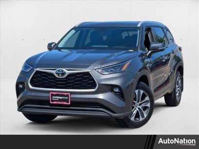Used 2022 Toyota Highlander XLE
