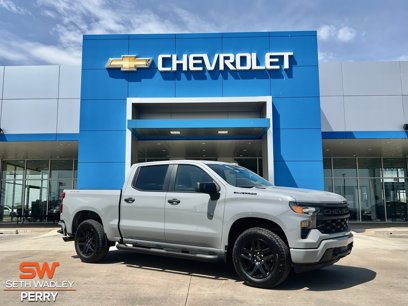 New 2025 Chevrolet Silverado 1500 Custom w/ Turbomax Blackout Package