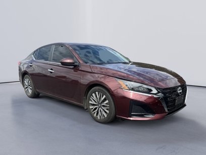 Used 2023 Nissan Altima 2.5 SV