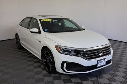 Used 2022 Volkswagen Passat 2.0T R-Line