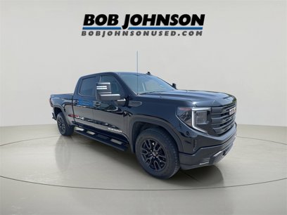 Used 2023 GMC Sierra 1500 Pro w/ Graphite Edition