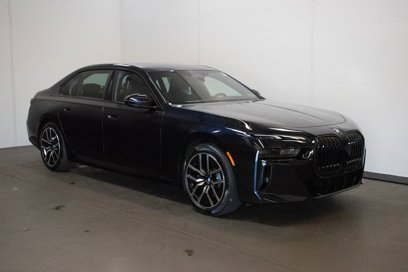 New 2025 BMW 740i xDrive