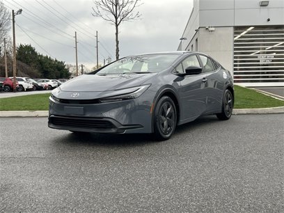 Used 2023 Toyota Prius LE