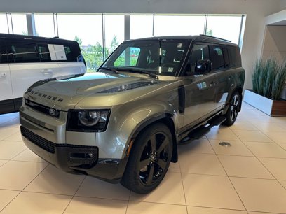 New 2025 Land Rover Defender 130 X-Dynamic SE
