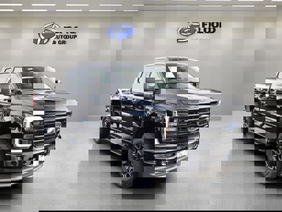 New 2025 Ford F350 Platinum w/ FX4 Off-Road Package