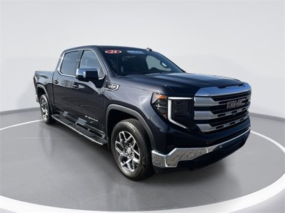 New 2024 GMC Sierra 1500 SLE w/ Preferred Package
