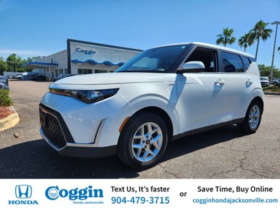Used 2023 Kia Soul LX w/ Option Group 015