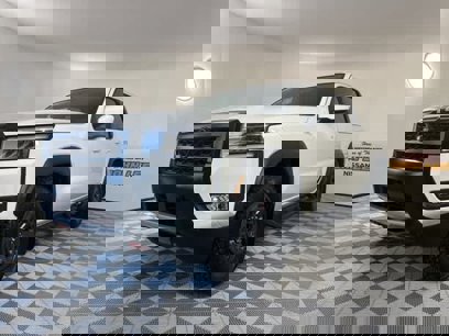 New 2025 Nissan Frontier Pro-X w/ Black Accent Package