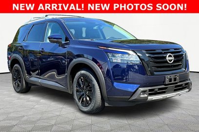 Used 2023 Nissan Pathfinder SL w/ Lighting Package (N92)