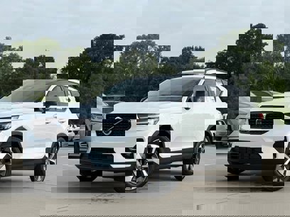 New 2026 Volvo XC40 B5 Plus