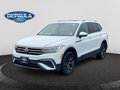 Used 2022 Volkswagen Tiguan SE w/ Panoramic Sunroof Package