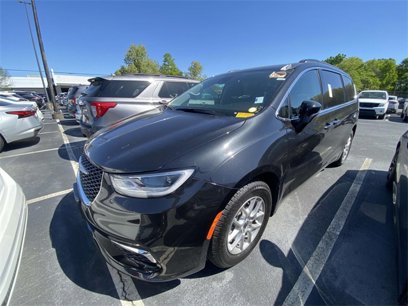 Used 2022 Chrysler Pacifica Touring-L