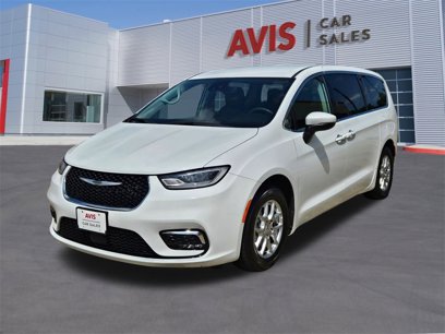 Used 2023 Chrysler Pacifica Touring-L