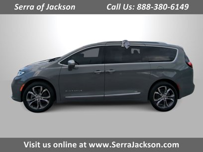Used 2022 Chrysler Pacifica Pinnacle