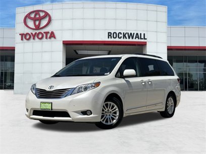 Used 2017 Toyota Sienna XLE