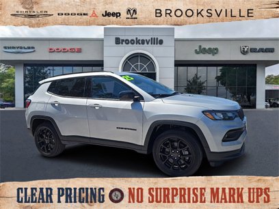 New 2025 Jeep Compass Latitude w/ Convenience Group