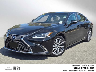 Used 2020 Lexus ES 300h w/ Premium Package