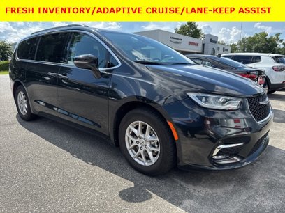Used 2022 Chrysler Pacifica Touring-L