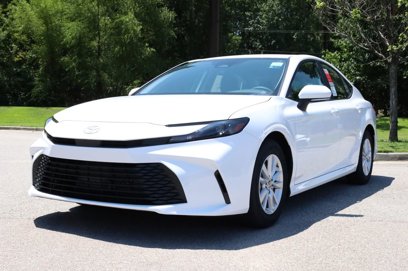 New 2025 Toyota Camry LE