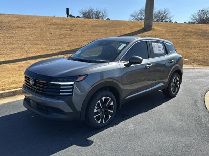 New 2025 Nissan Kicks SV