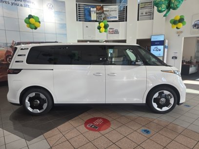 New 2025 Volkswagen ID. Buzz Pro S