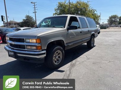 Used 1998 Chevrolet Suburban 4WD w/ Preferred Equipment Group 2