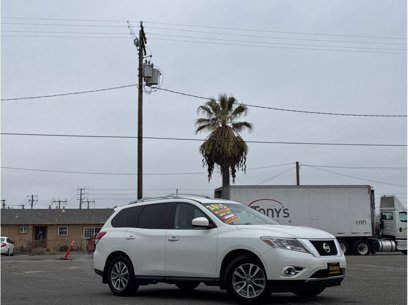 Used 2015 Nissan Pathfinder SV