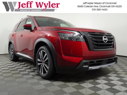 New 2025 Nissan Pathfinder Platinum w/ Black Appearance Package