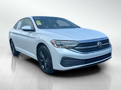 Used 2023 Volkswagen Jetta SE w/ Panoramic Sunroof Package