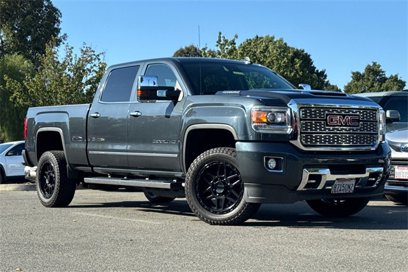 Used 2018 GMC Sierra 2500 Denali w/ Duramax Plus Package