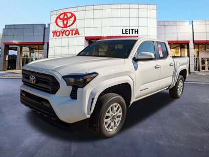 New 2024 Toyota Tacoma SR5