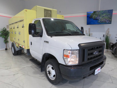 Used 2019 Ford E-450 and Econoline 450 Super Duty w/ Power Windows & Locks Group