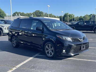 Used 2020 Toyota Sienna SE