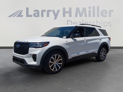 New 2025 Ford Explorer ST-Line w/ Premium Package