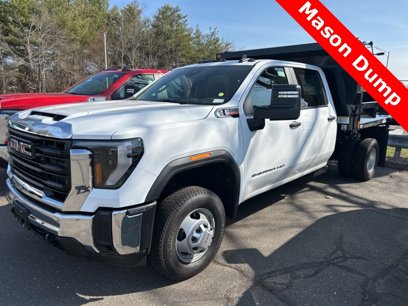 New 2025 GMC Sierra 3500 Pro w/ Convenience Package