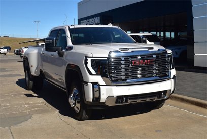 New 2025 GMC Sierra 3500 Denali w/ Denali Reserve Package