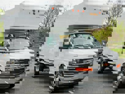 New 2025 Chevrolet Express 3500 w/ Power Convenience Package