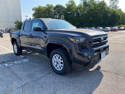 New 2025 Toyota Tacoma SR5