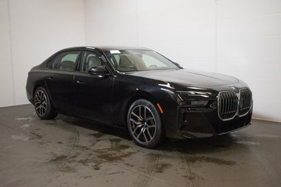 New 2025 BMW 740i xDrive